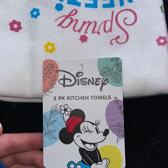 Minnie Mouse springtime kitchen towels - Picture 2 of 2